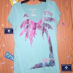 Aéropostale V-Neck T-Shirt